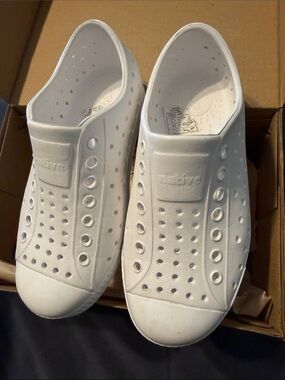 Native Kids Slip-On Water Shoe in White
